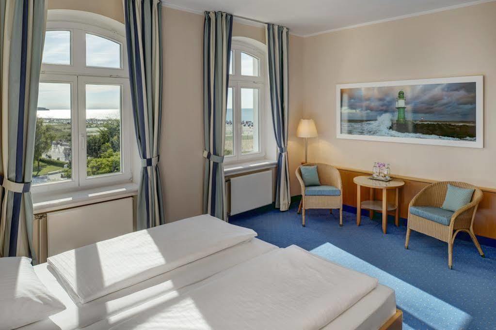 Hotel Am Leuchtturm Росток Екстериор снимка
